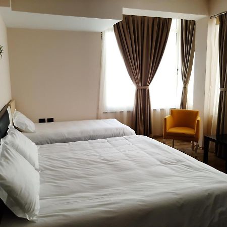 Royal Vila Hotel Тирана Екстер'єр фото