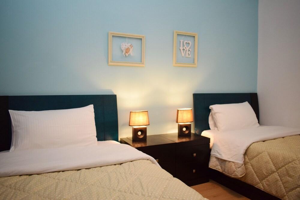 Royal Vila Hotel Тирана Екстер'єр фото